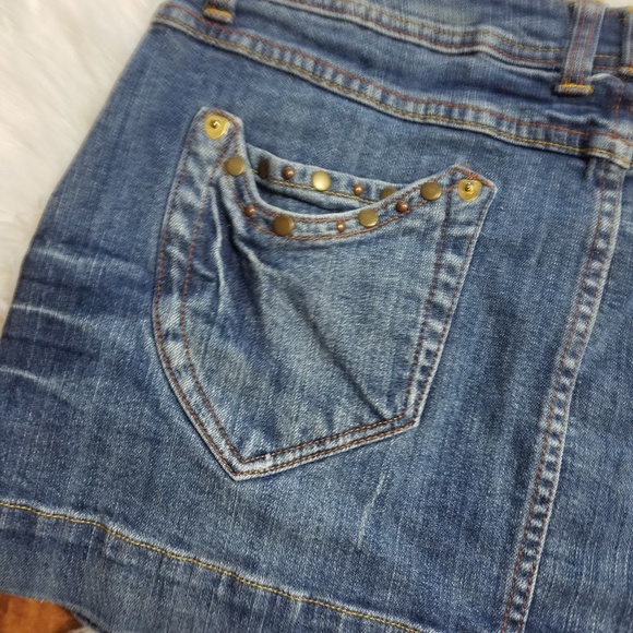 Denim short studded jean skirt - Picture 4 of 4